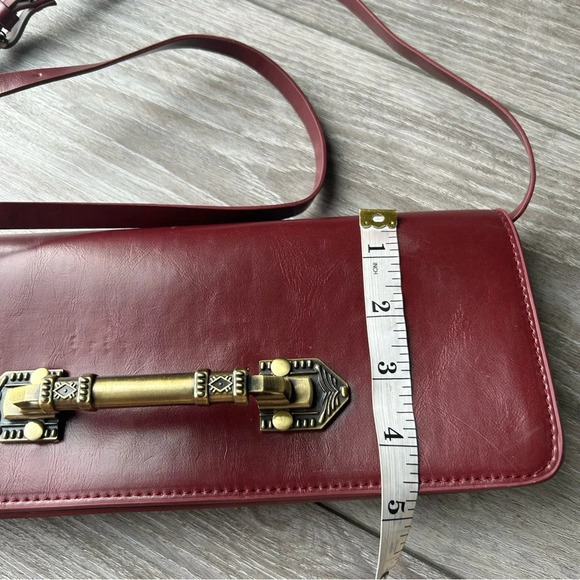 Darling Red Faux Leather Clutch Shoulder Bag - Picture 9 of 14